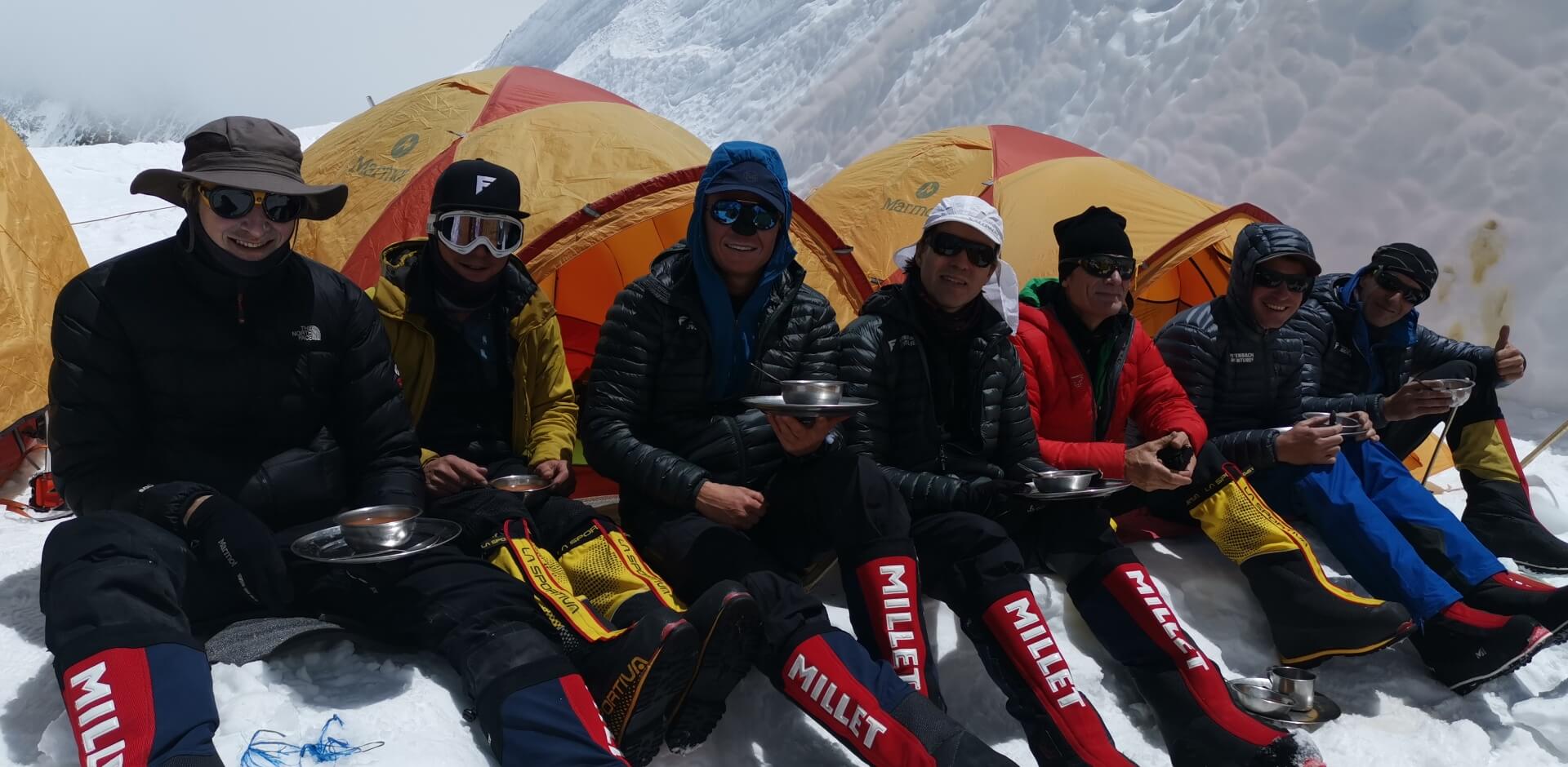 everest 6_1920x940.jpg